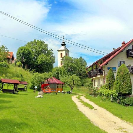 Pel Flora Hotel Бран Екстериор снимка